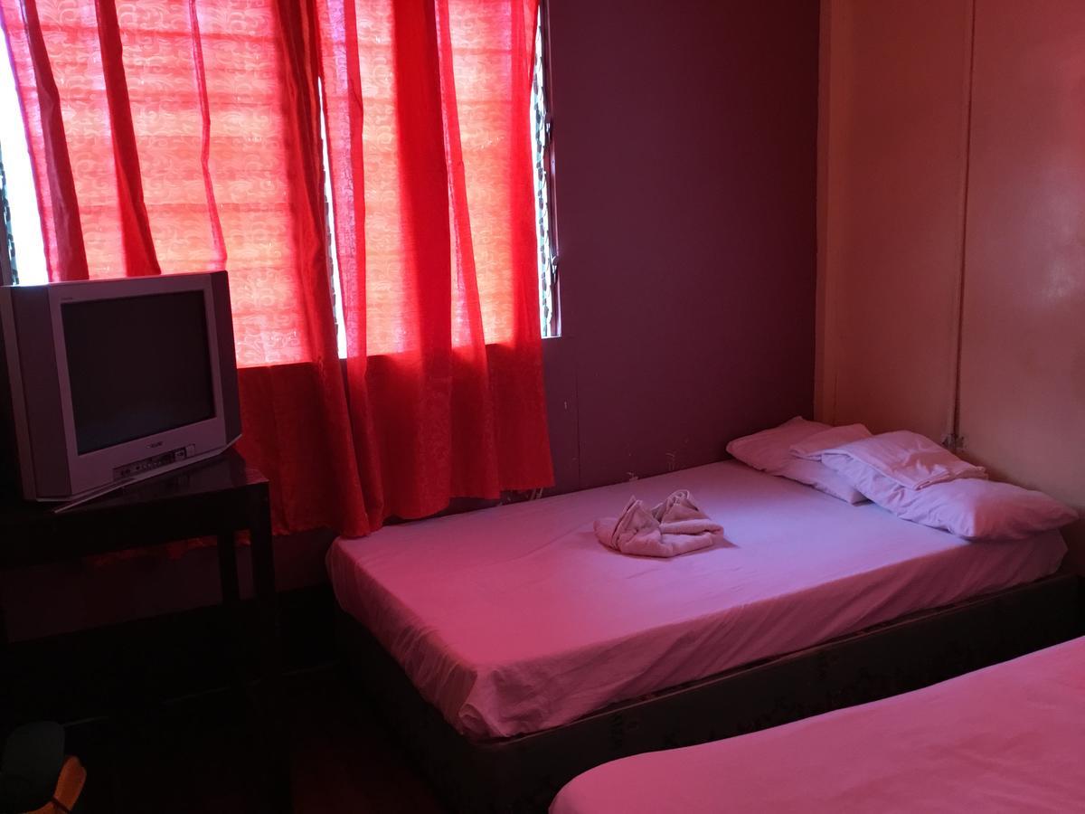 Luzon Inn Vigan Bagian luar foto