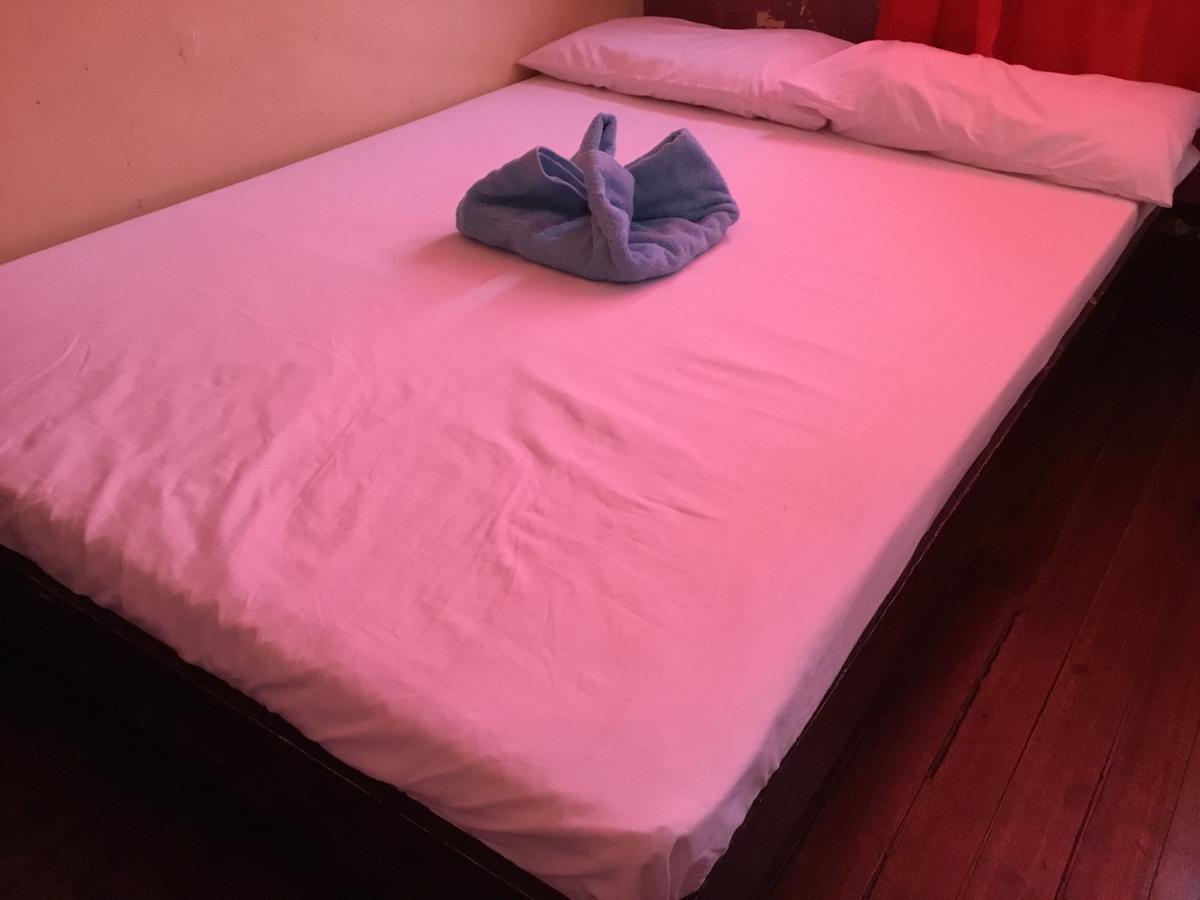 Luzon Inn Vigan Bagian luar foto
